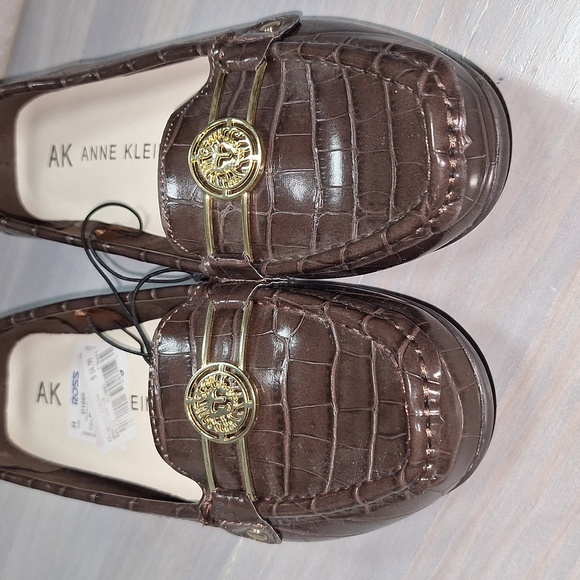 Anne Klein NWT size 8 flats/loafers - Picture 9 of 11